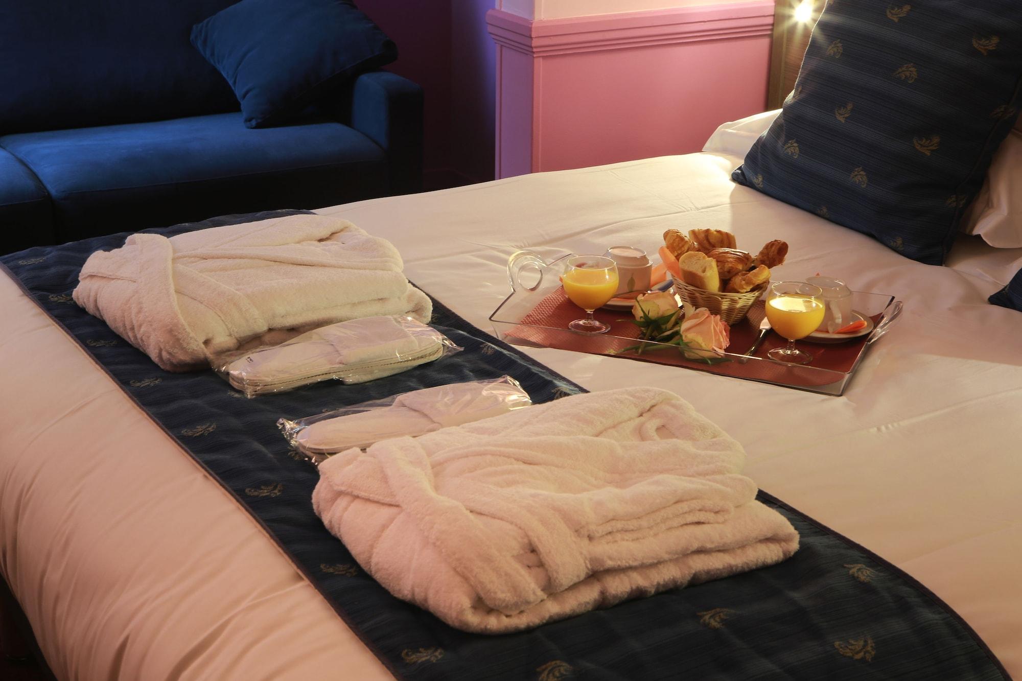 Hotel Poussin Paris Dış mekan fotoğraf