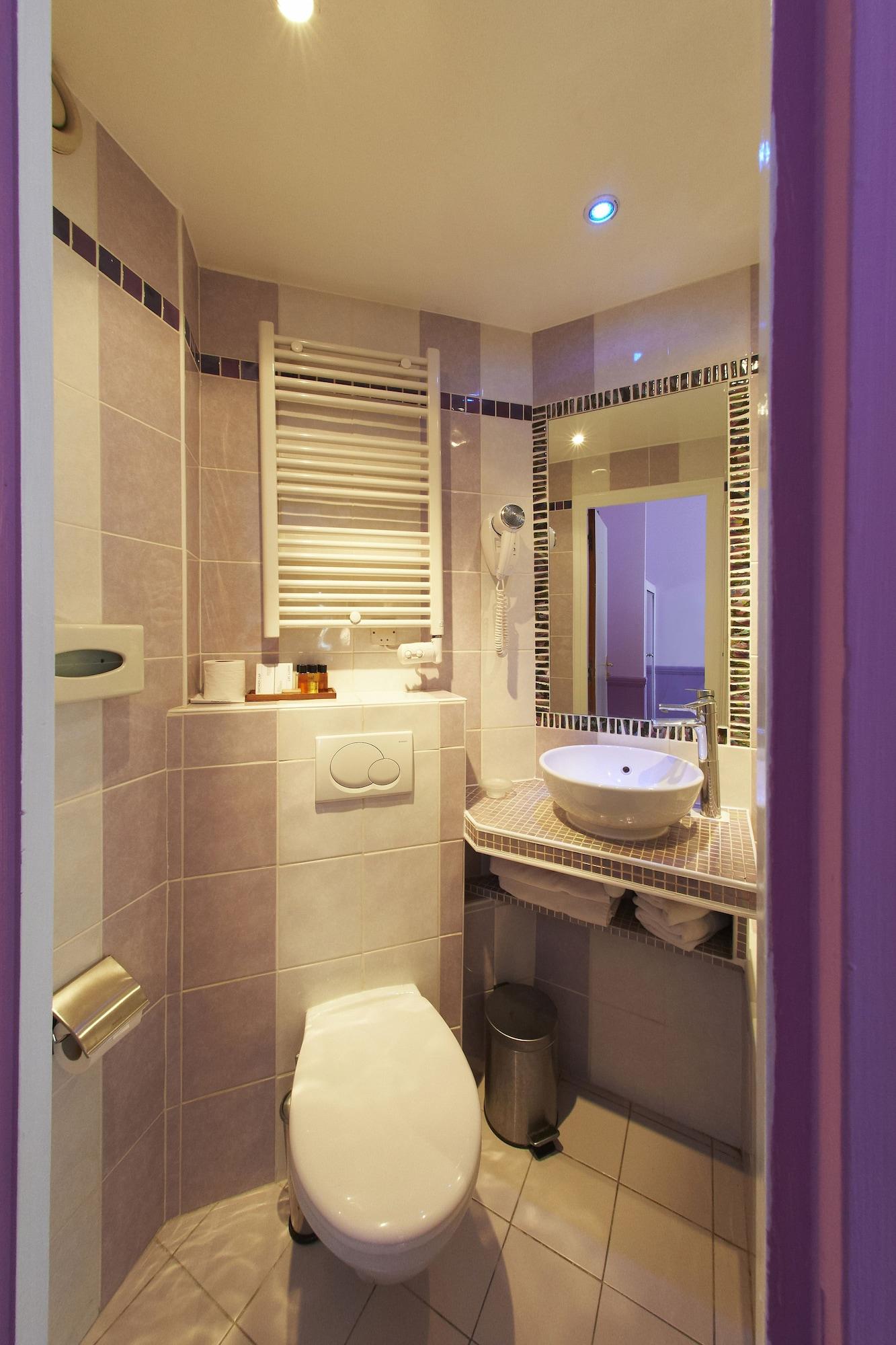 Hotel Poussin Paris Dış mekan fotoğraf