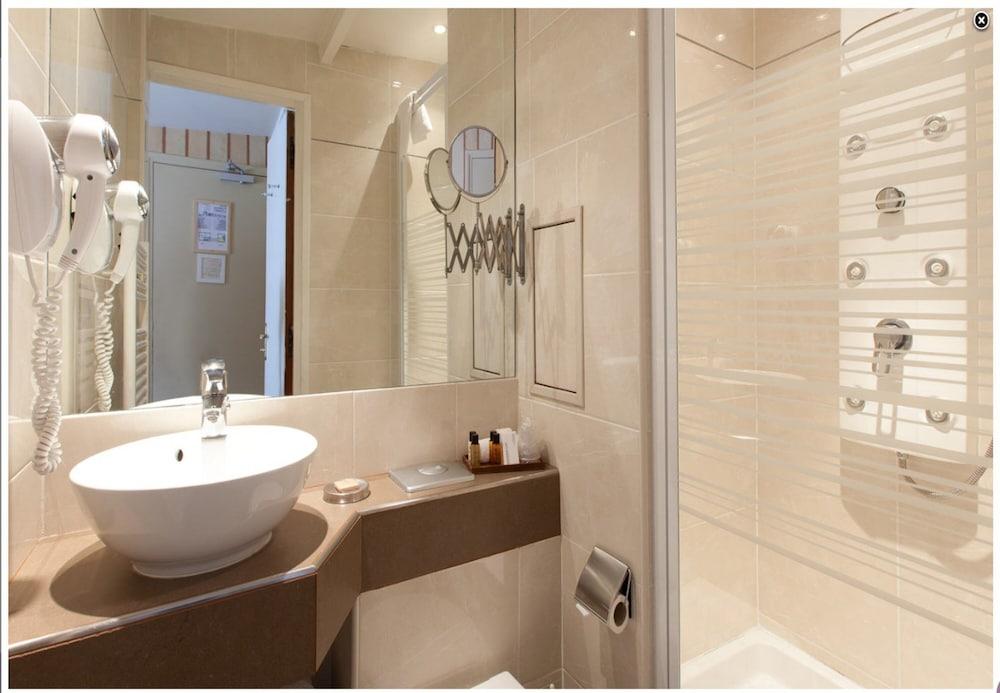 Hotel Poussin Paris Dış mekan fotoğraf