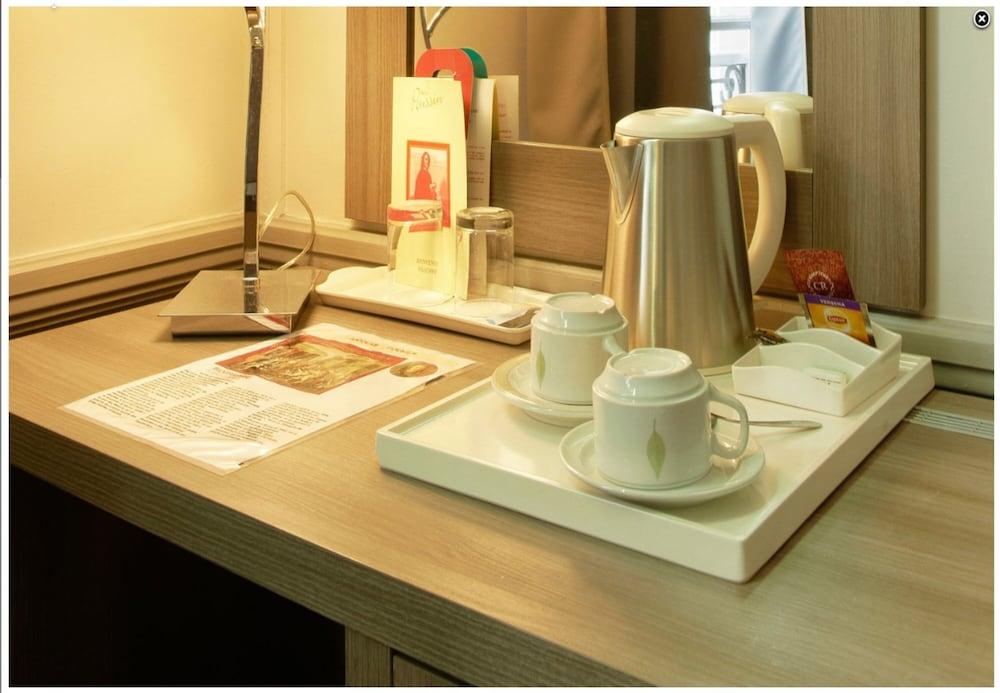 Hotel Poussin Paris Dış mekan fotoğraf