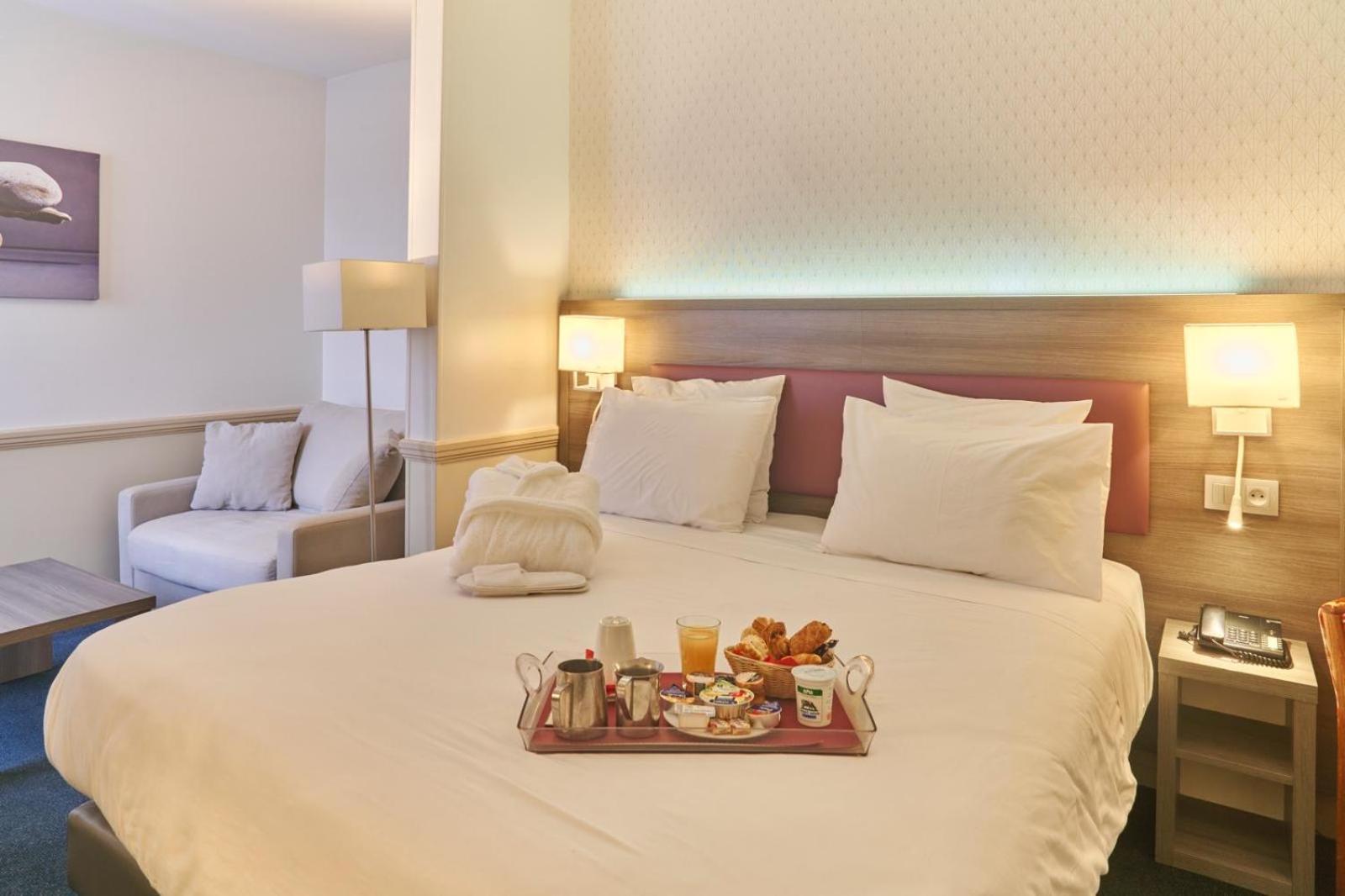 Hotel Poussin Paris Dış mekan fotoğraf