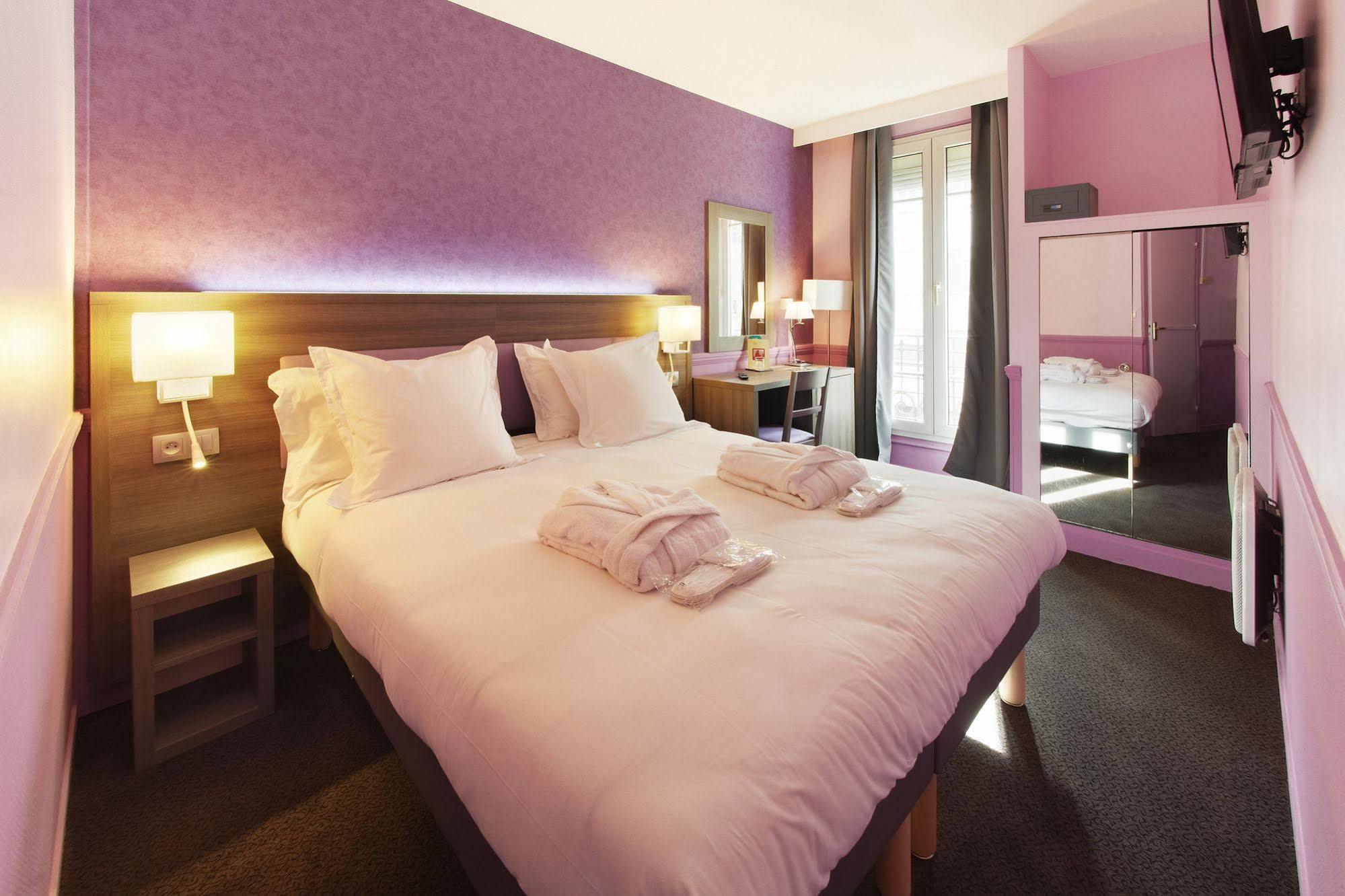 Hotel Poussin Paris Dış mekan fotoğraf