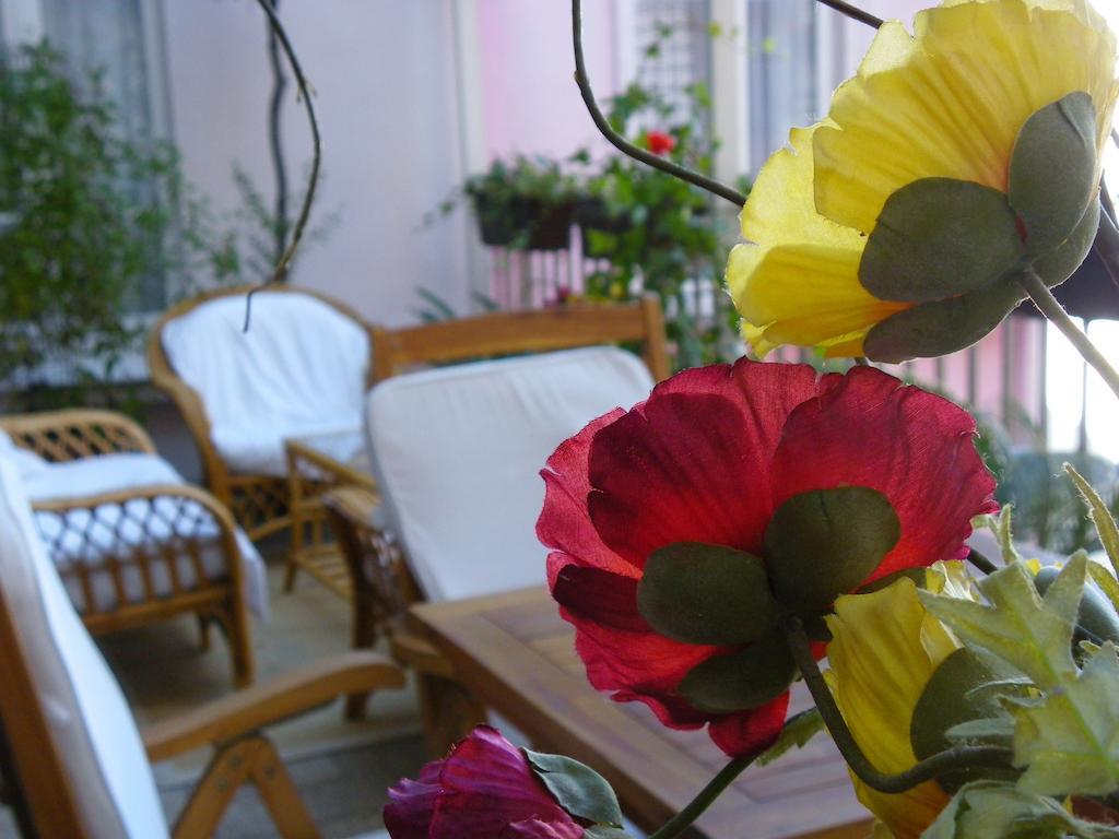 Hotel Poussin Paris Dış mekan fotoğraf