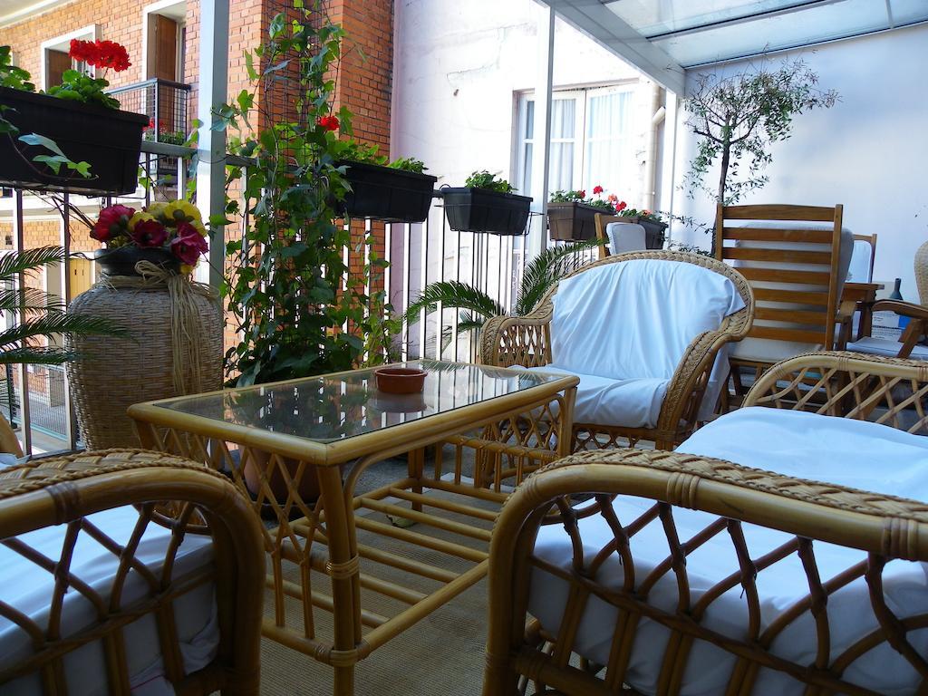 Hotel Poussin Paris Dış mekan fotoğraf